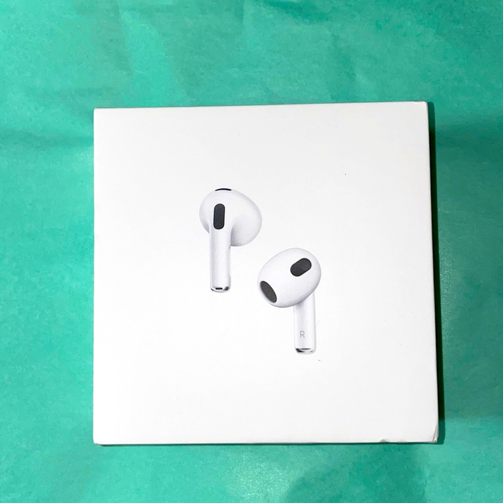 Apple AirPods (3rd Generation) Wireless Earbuds with Lightning Charging Case Inc